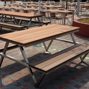 Bàn ghế ngoài trời